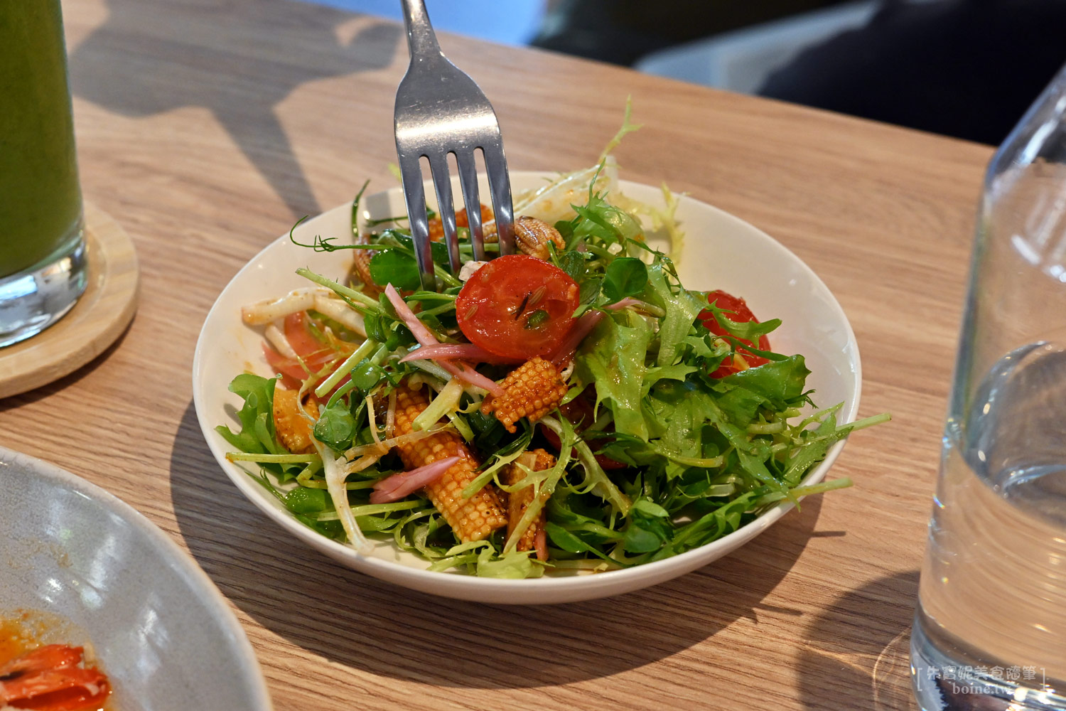 民生社區美食｜Cornerstone Cafe．躲進綠蔭窗景．享受台北澳式早午餐 @朱寶妮美食隨筆