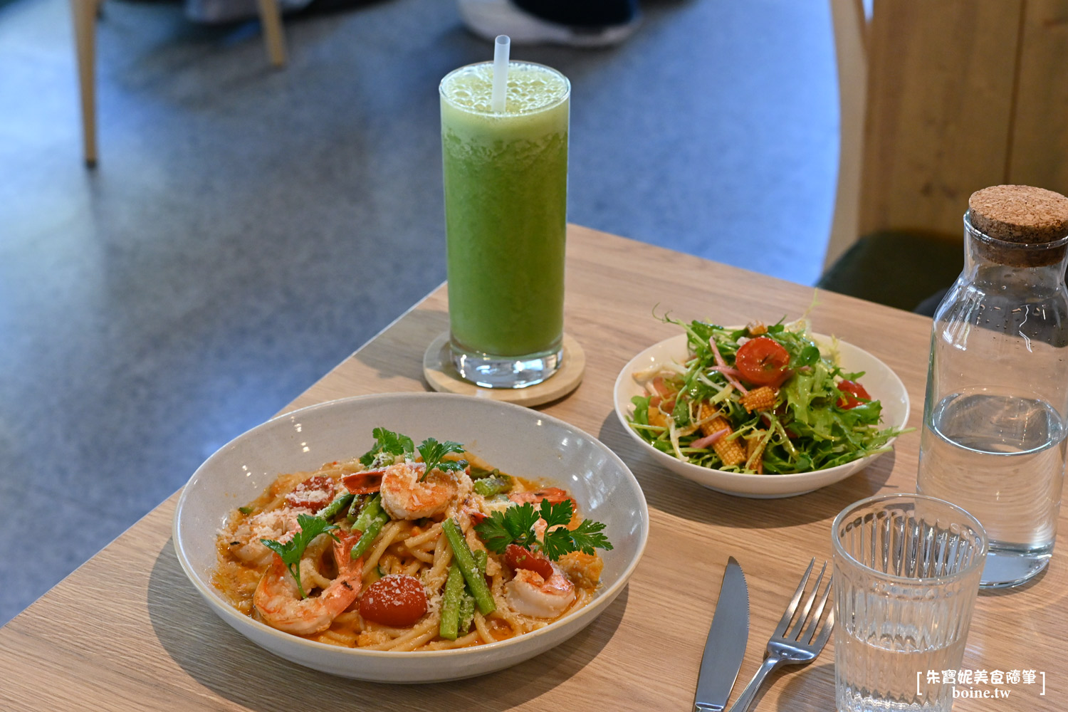 民生社區美食｜Cornerstone Cafe．躲進綠蔭窗景．享受台北澳式早午餐 @朱寶妮美食隨筆