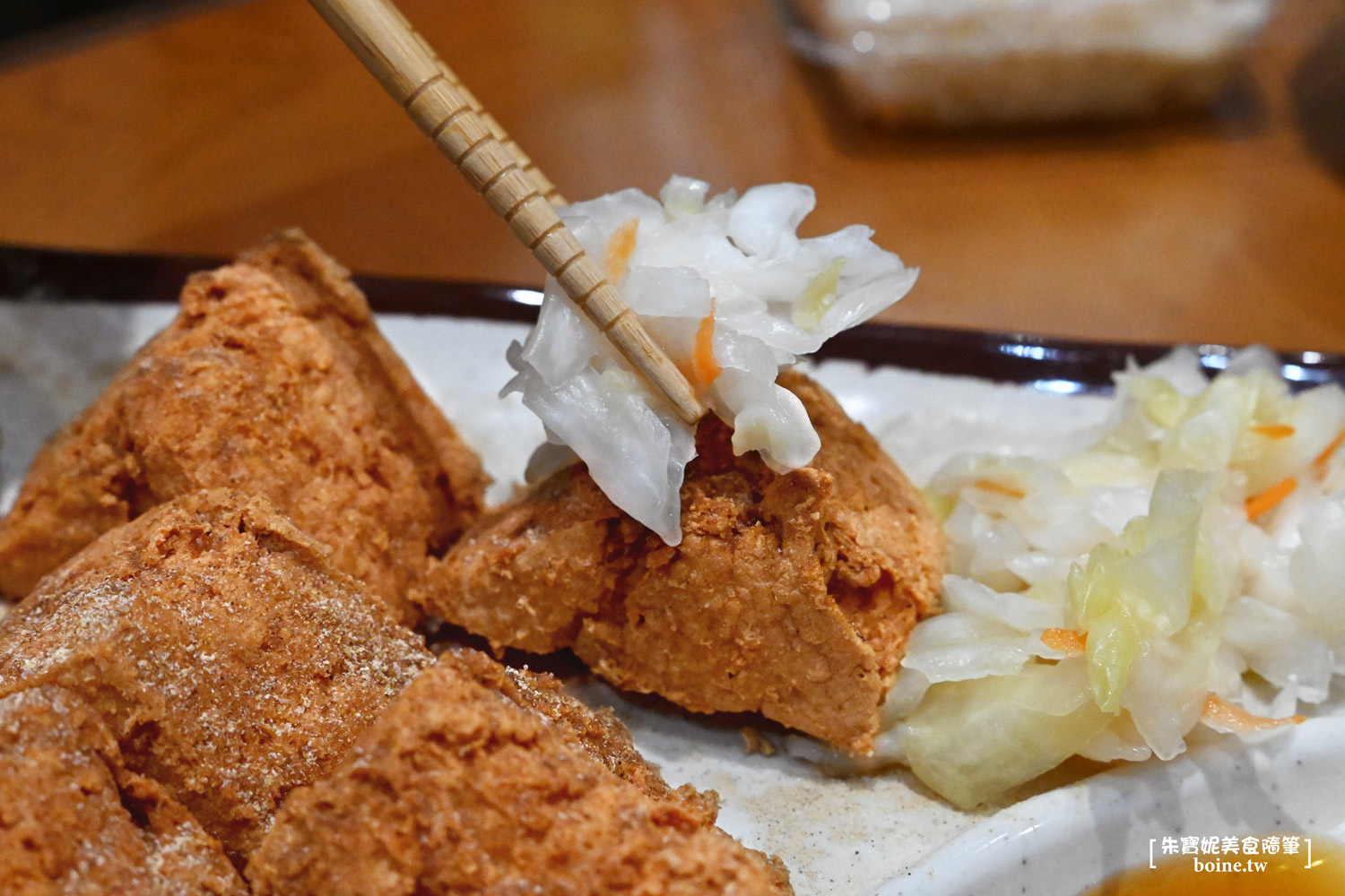 瑪吉臭豆腐|台北寧夏夜市美食.酥鬆不油.連外國人都驚豔的味道! @朱寶妮美食隨筆 瑪吉臭豆腐|台北寧夏夜市美食.酥鬆不油.連外國人都驚豔的味道! @朱寶妮美食隨筆