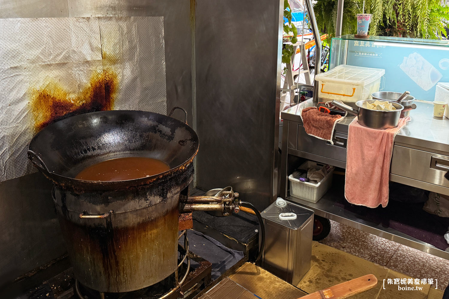 瑪吉臭豆腐|台北寧夏夜市美食.酥鬆不油.連外國人都驚豔的味道! @朱寶妮美食隨筆 瑪吉臭豆腐|台北寧夏夜市美食.酥鬆不油.連外國人都驚豔的味道! @朱寶妮美食隨筆