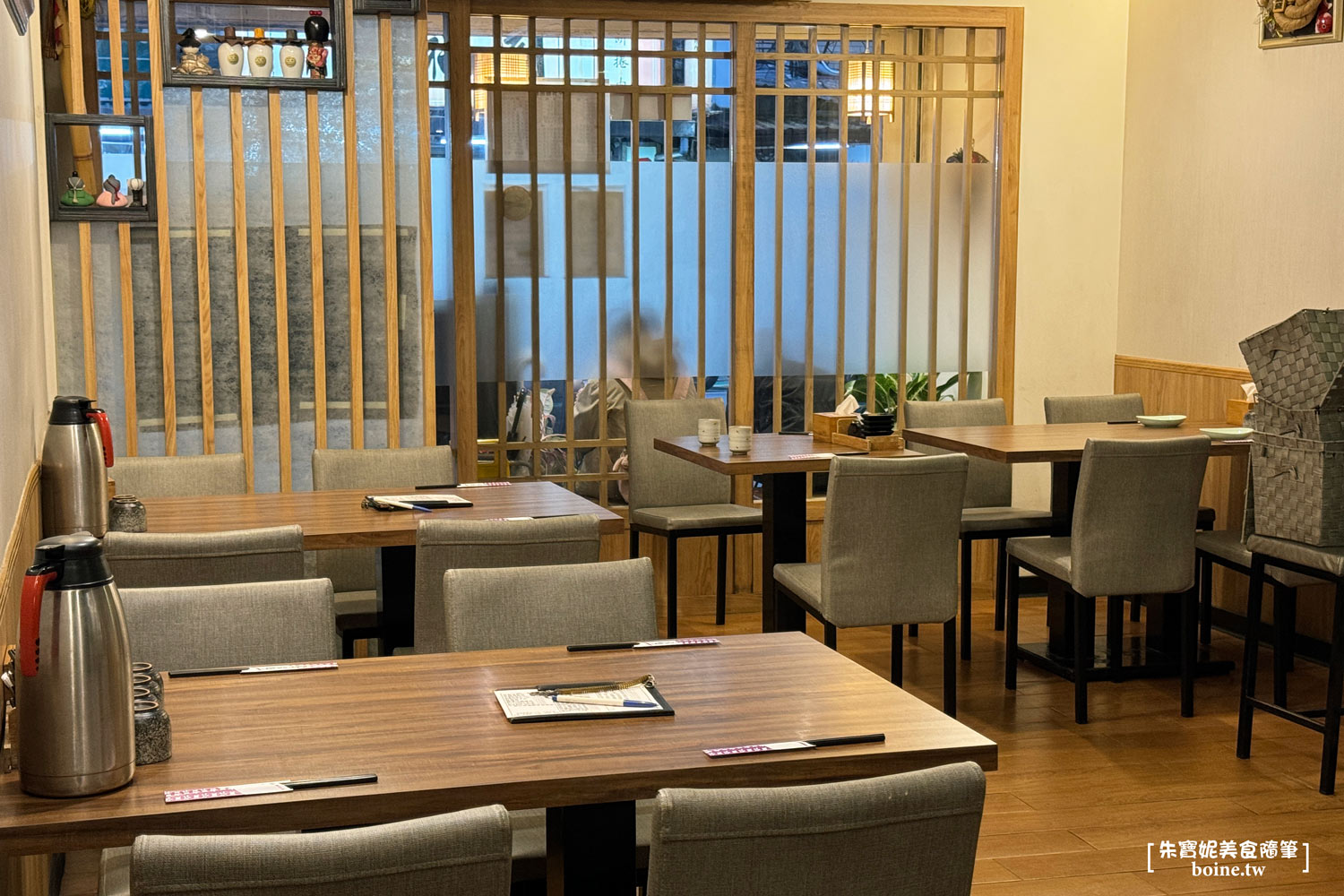 小六食堂｜行天宮必吃老字號！生魚片新鮮厚實，台北平價日料 @朱寶妮美食隨筆