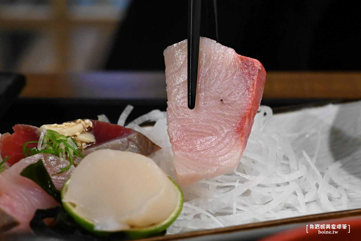 小六食堂｜行天宮必吃老字號！生魚片新鮮厚實，台北平價日料 @朱寶妮美食隨筆