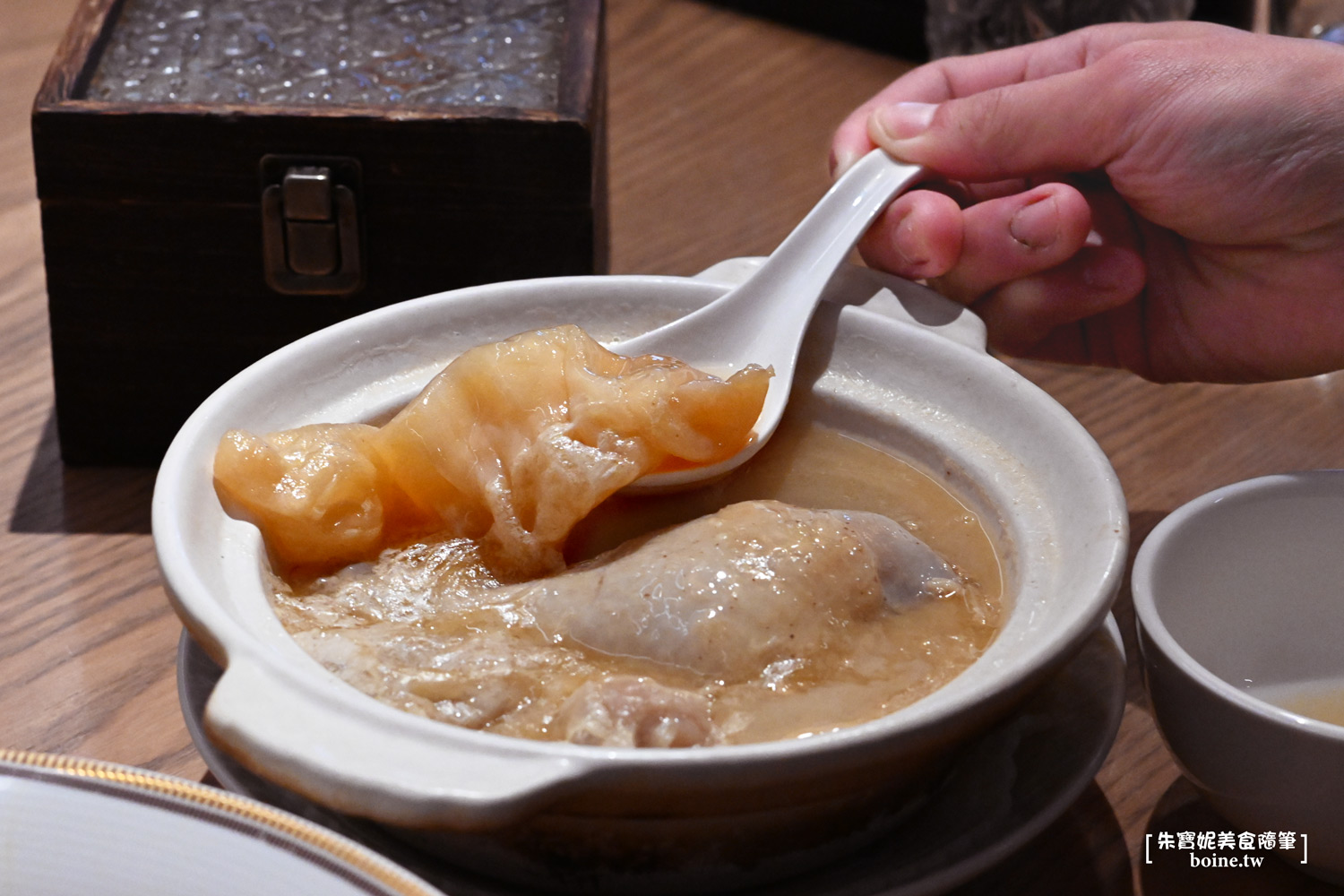 小杜麵館｜港星杜汶澤插旗東區．呈現道地港式風味．忠孝復興美食推薦 @朱寶妮美食隨筆