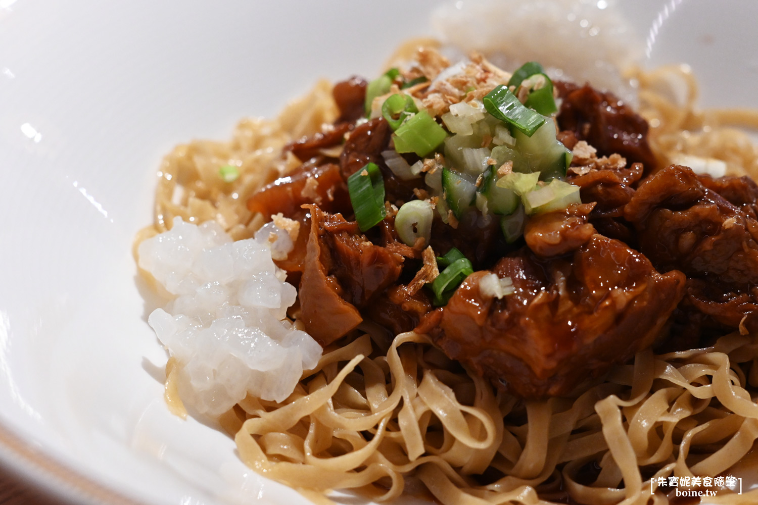 小杜麵館｜港星杜汶澤插旗東區．呈現道地港式風味．忠孝復興美食推薦 @朱寶妮美食隨筆