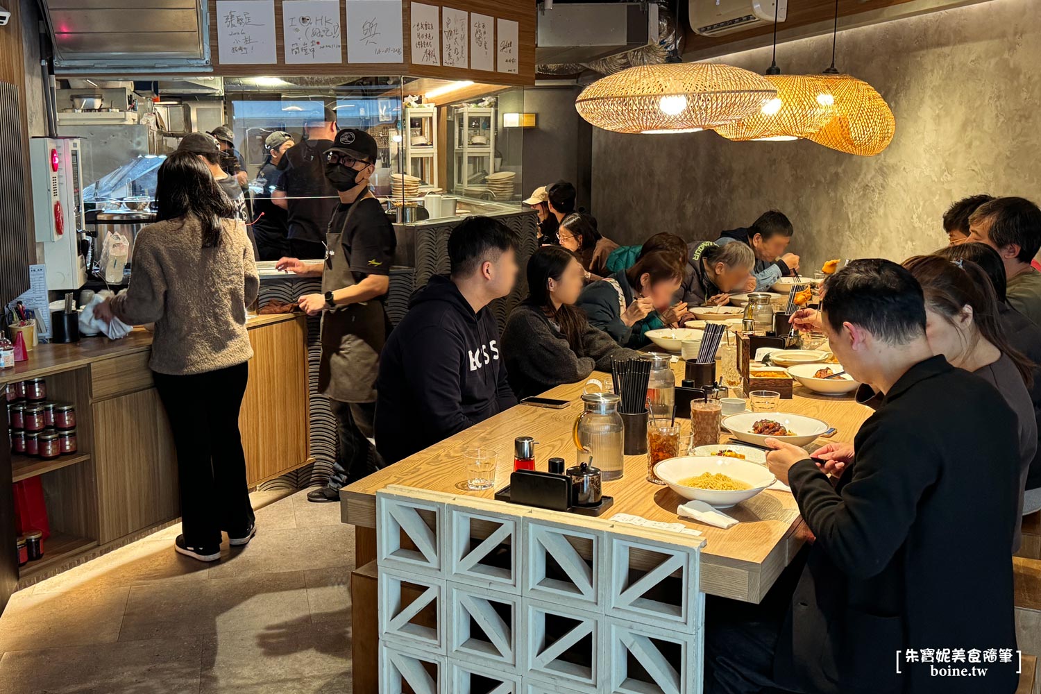 小杜麵館｜港星杜汶澤插旗東區．呈現道地港式風味．忠孝復興美食推薦 @朱寶妮美食隨筆