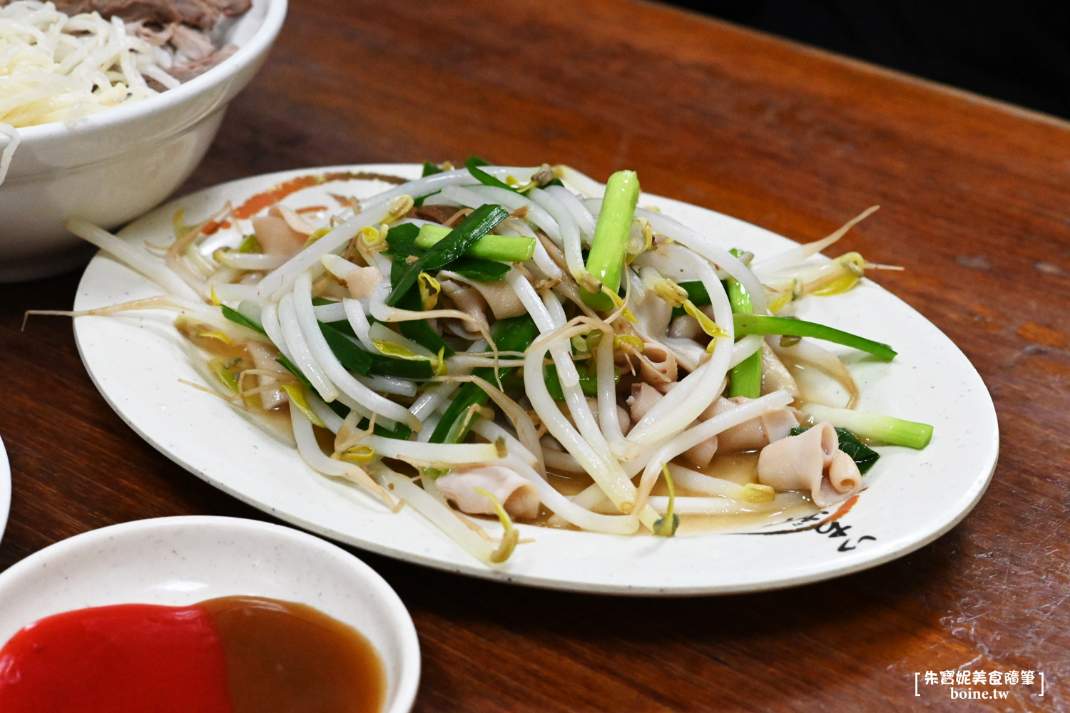 侯記鴨肉飯｜網友盛讚高雄最強鴨肉飯．米其林必比登也推薦 @朱寶妮美食隨筆