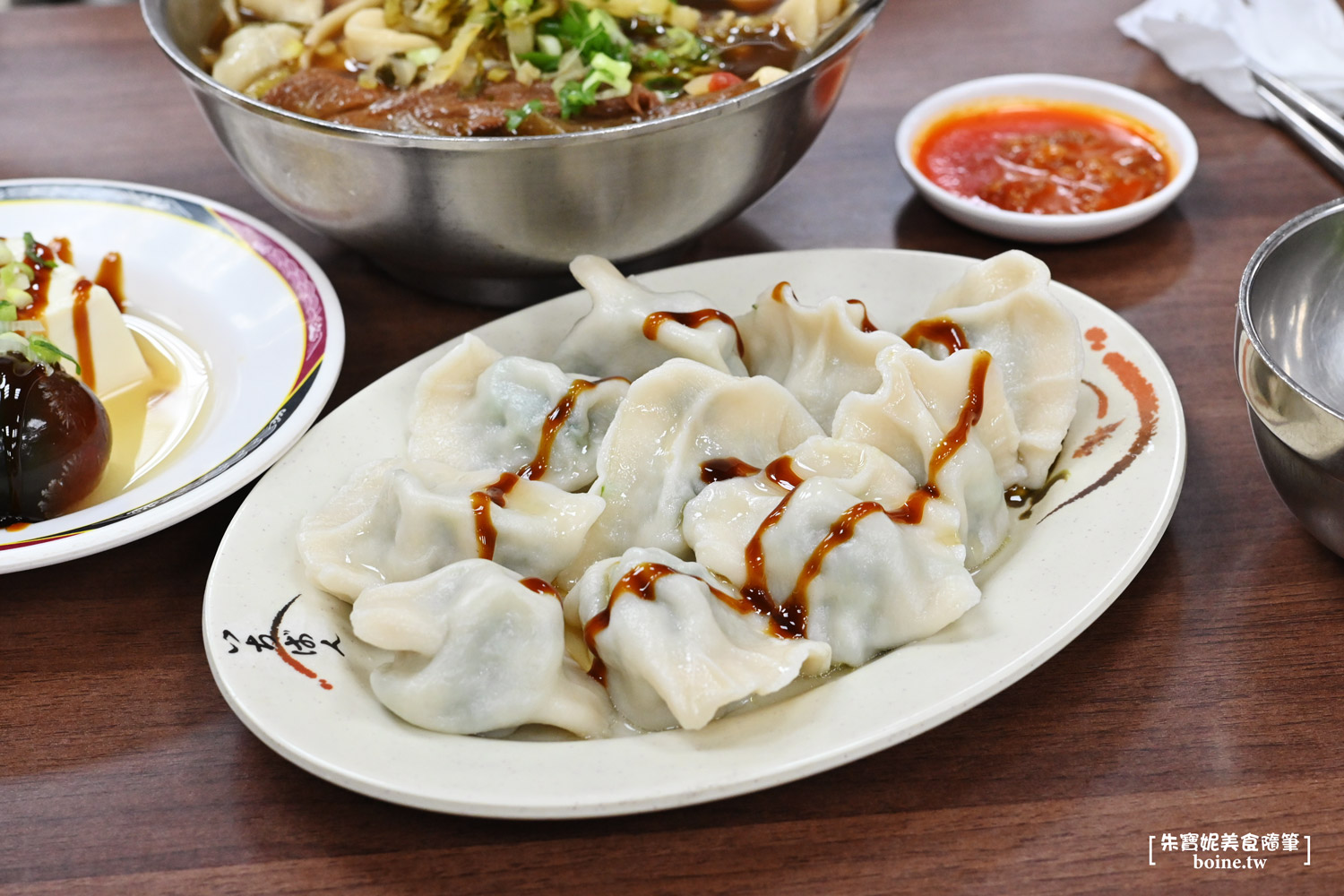 西門町美食｜老山東牛肉家常麵．77年三代老店．連年米其林必比登推薦 @朱寶妮美食隨筆