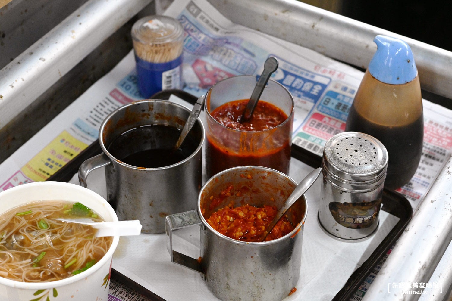 板橋美食｜深丘大腸蚵仔麵線．黑白大廚安成宰也朝聖的鐵皮屋美食 @朱寶妮美食隨筆