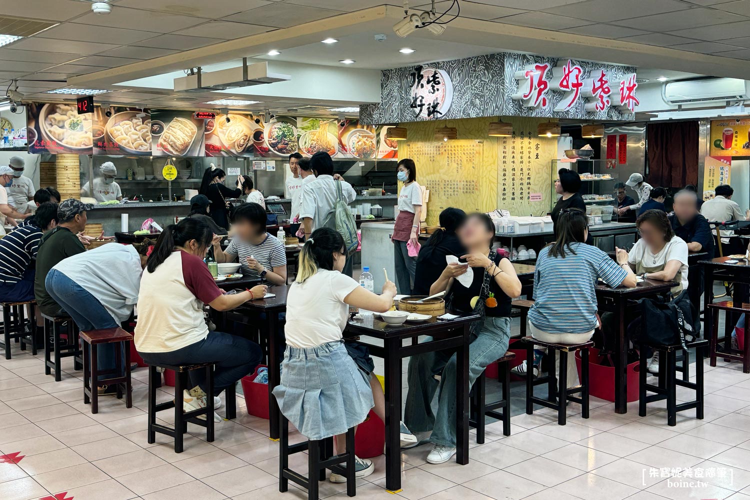 台北美食｜頂好紫琳蒸餃．稱霸東區30年的排隊小吃．忠孝敦化美食推薦 @朱寶妮美食隨筆