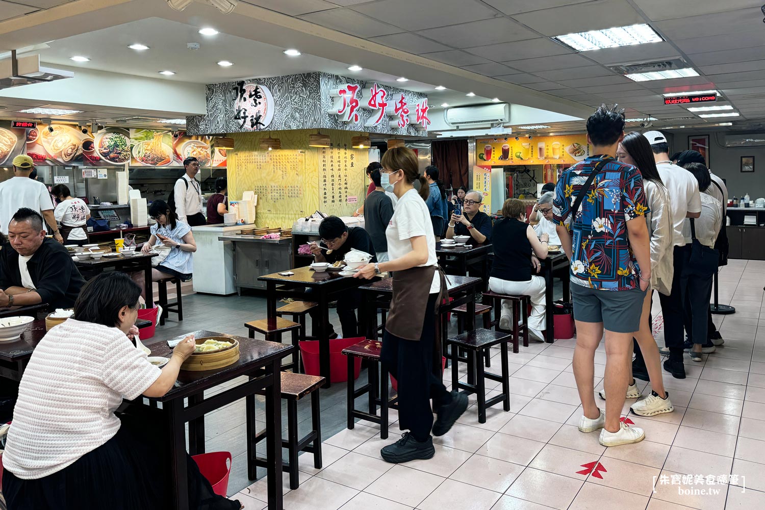 台北美食｜頂好紫琳蒸餃．稱霸東區30年的排隊小吃．忠孝敦化美食推薦 @朱寶妮美食隨筆