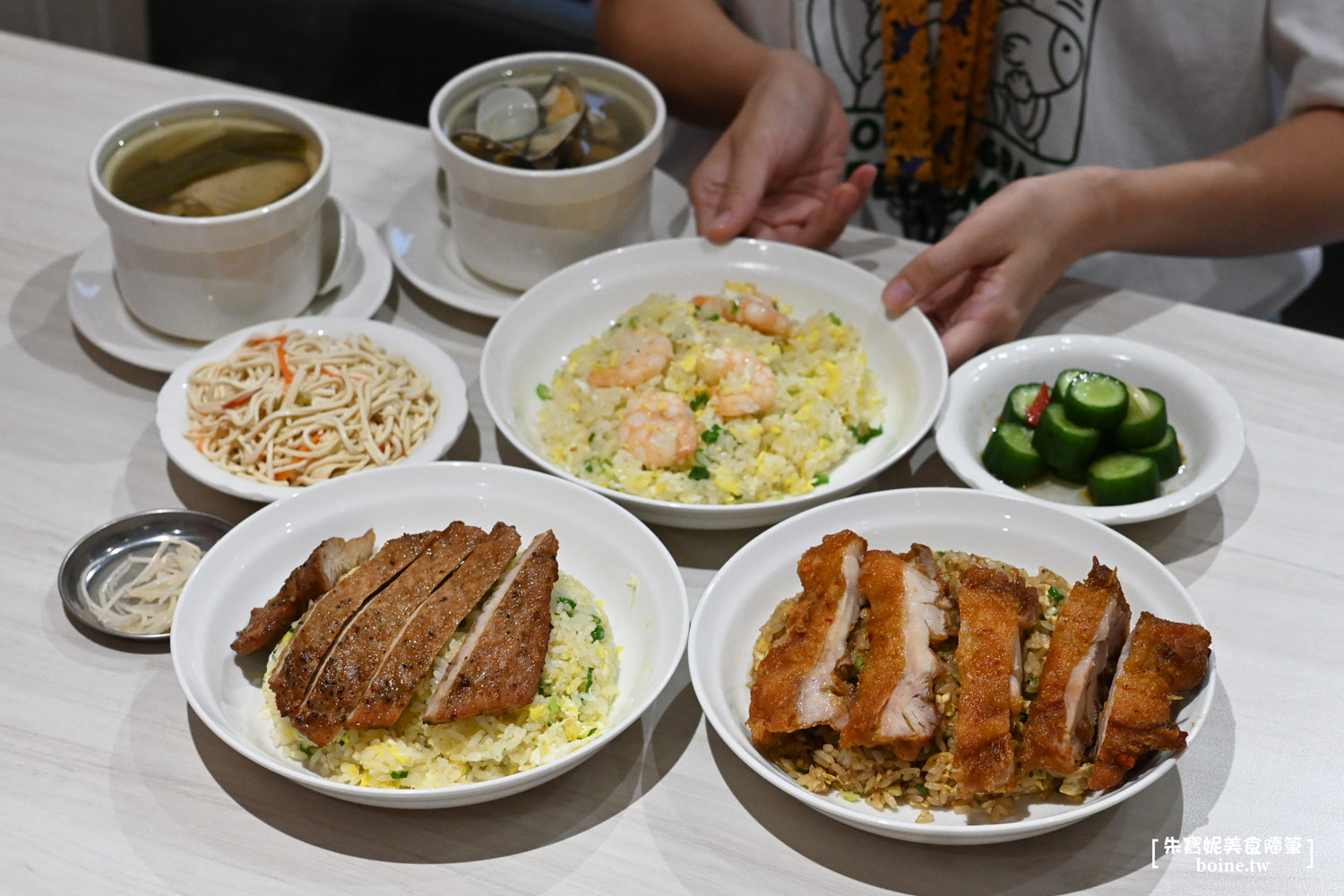 板橋美食|芯豐潮.不輸鼎泰豐的排骨蛋炒飯.在地人天天報到 @朱寶妮美食隨筆 板橋美食|芯豐潮.不輸鼎泰豐的排骨蛋炒飯.在地人天天報到 @朱寶妮美食隨筆