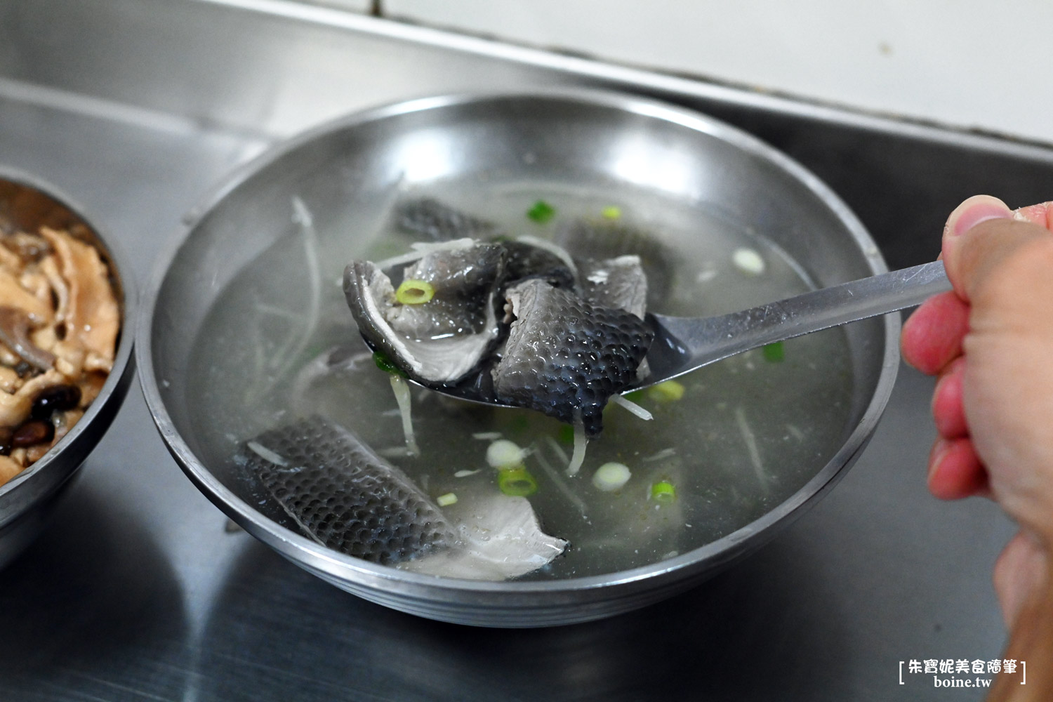 三重美食｜台南林無刺虱目魚．在地人私藏美食．韓國名廚白種元也推薦 @朱寶妮美食隨筆