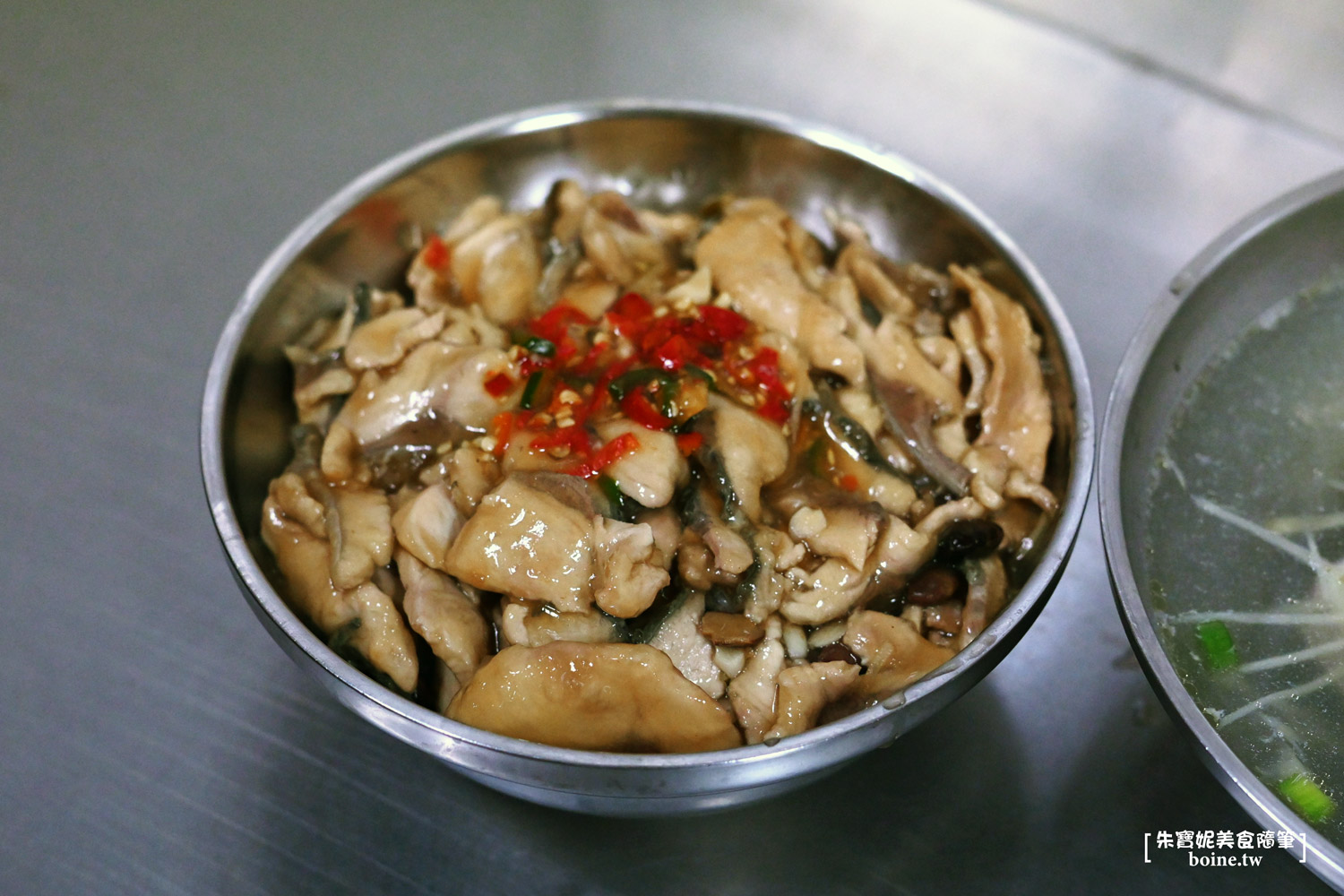 三重美食｜台南林無刺虱目魚．在地人私藏美食．韓國名廚白種元也推薦 @朱寶妮美食隨筆
