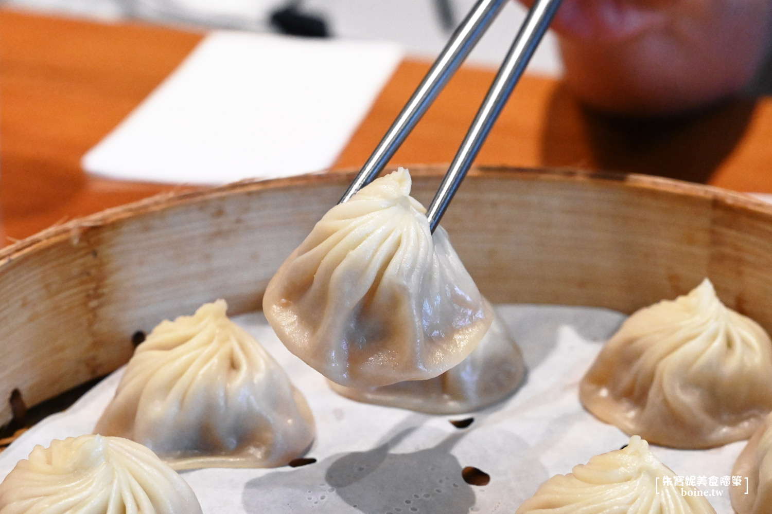 鼎泰豐｜享譽國際的台灣美食．經典18摺小籠包必吃 @朱寶妮美食隨筆