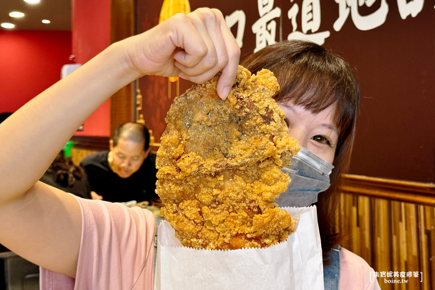 蔡家排骨｜林口便當扛霸子．比臉大雞排太驚人．在地排隊平價簡餐 @朱寶妮美食隨筆