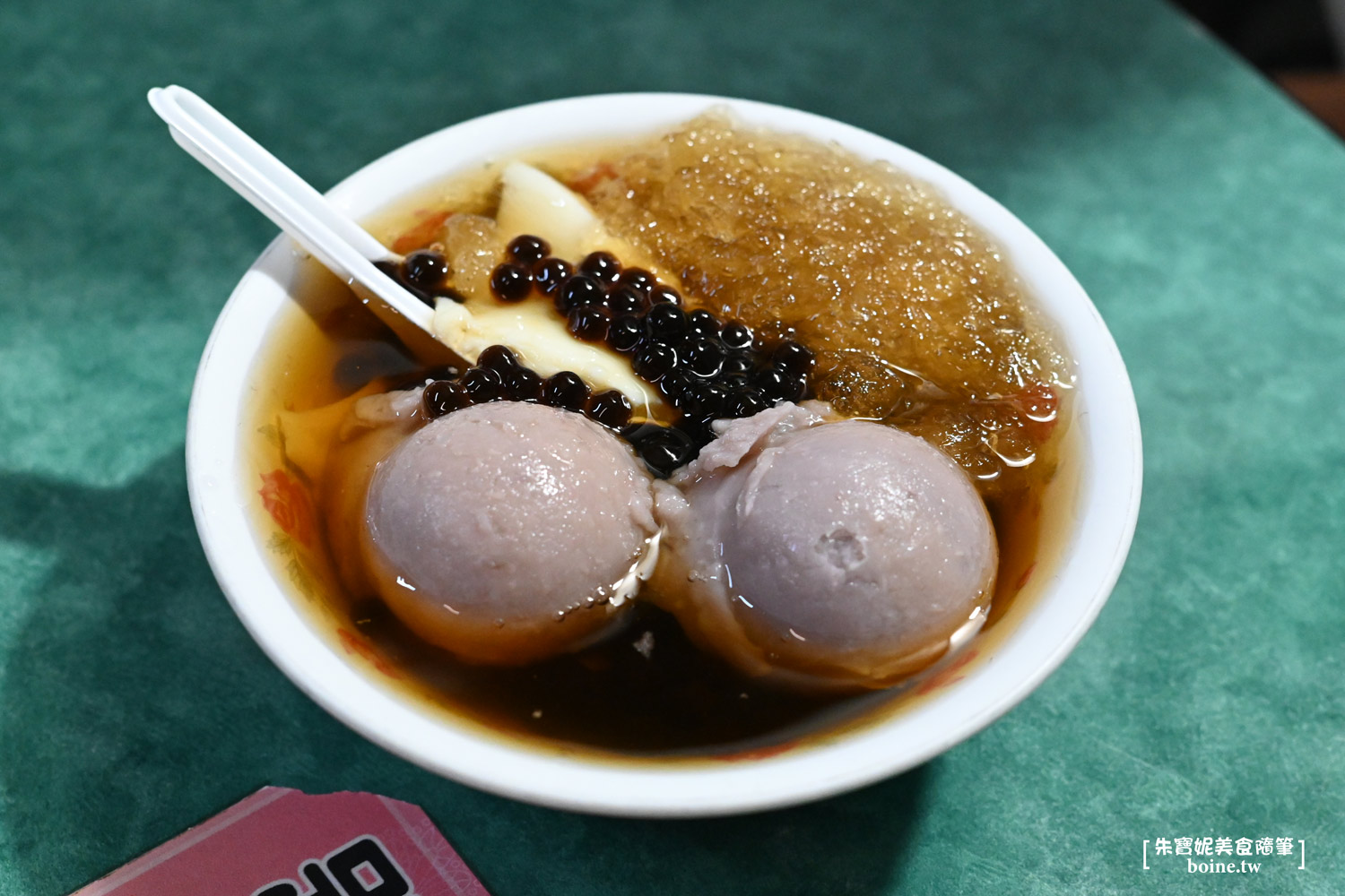 三重美食｜騎樓下的無名古早味糖水．芋泥好綿密必吃 @朱寶妮美食隨筆