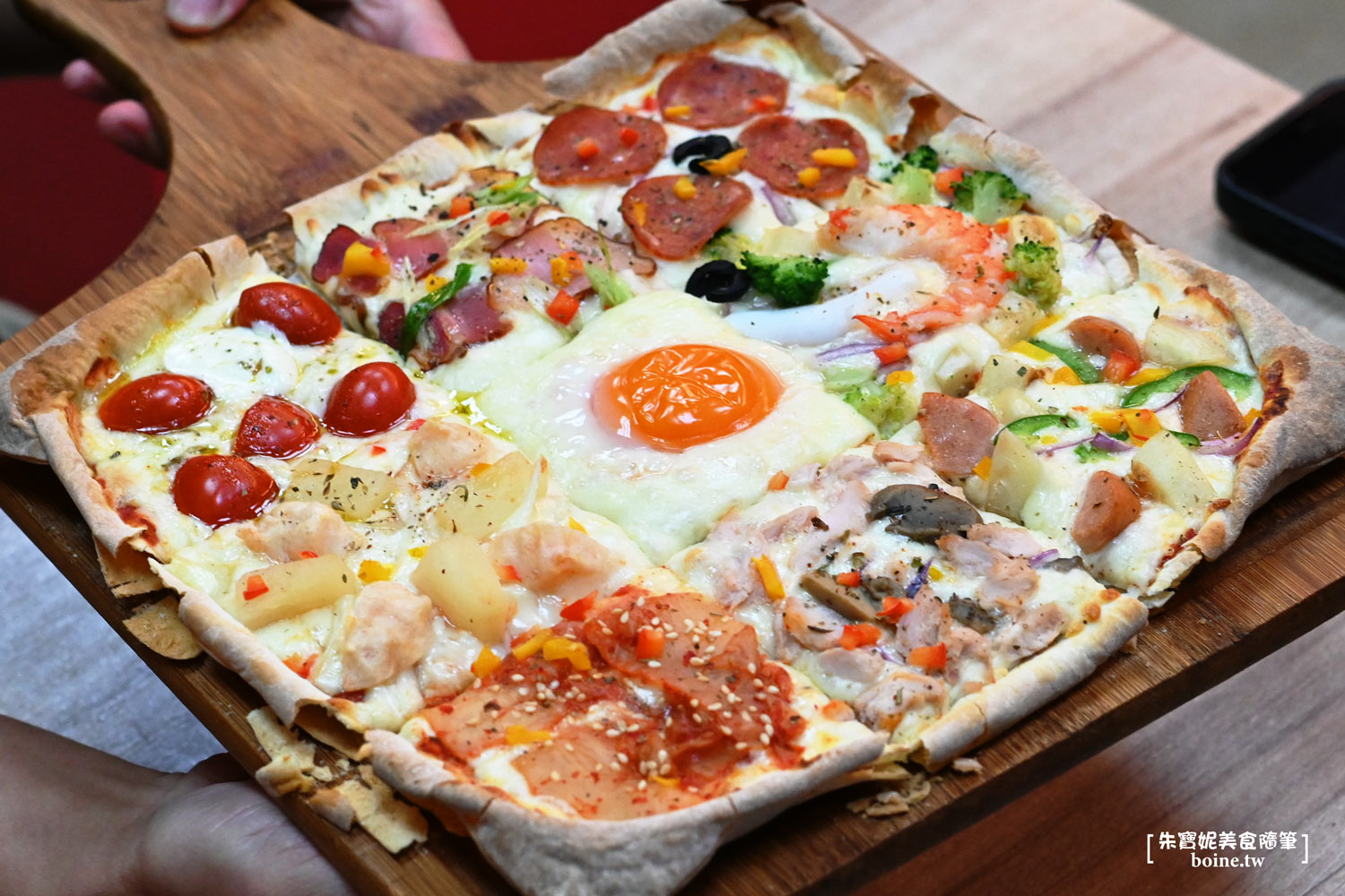 士林美食｜愛披薩ipizza．九宮格專治選擇障礙．餅皮好脆劍潭站走路就到 @朱寶妮美食隨筆