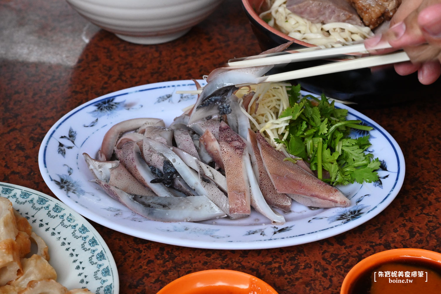 新北美食｜橋頭排骨麵．四腳亭旁的40年老店．瑞芳人都吃這間 @朱寶妮美食隨筆