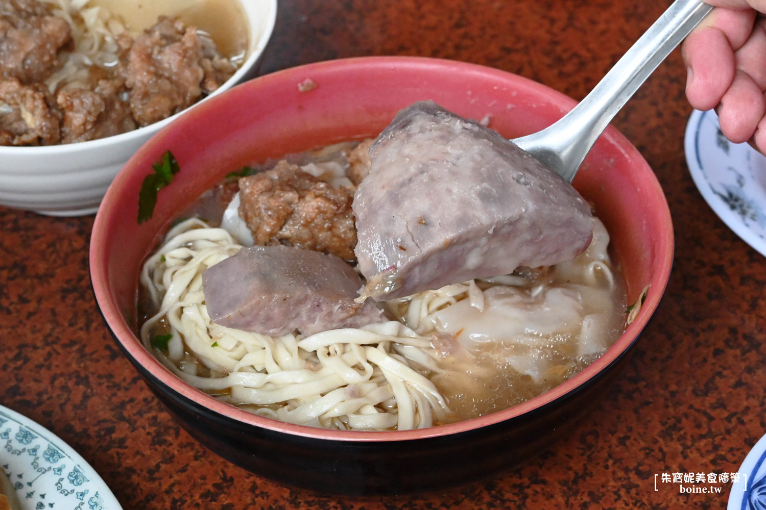 新北美食｜橋頭排骨麵．四腳亭旁的40年老店．瑞芳人都吃這間 @朱寶妮美食隨筆