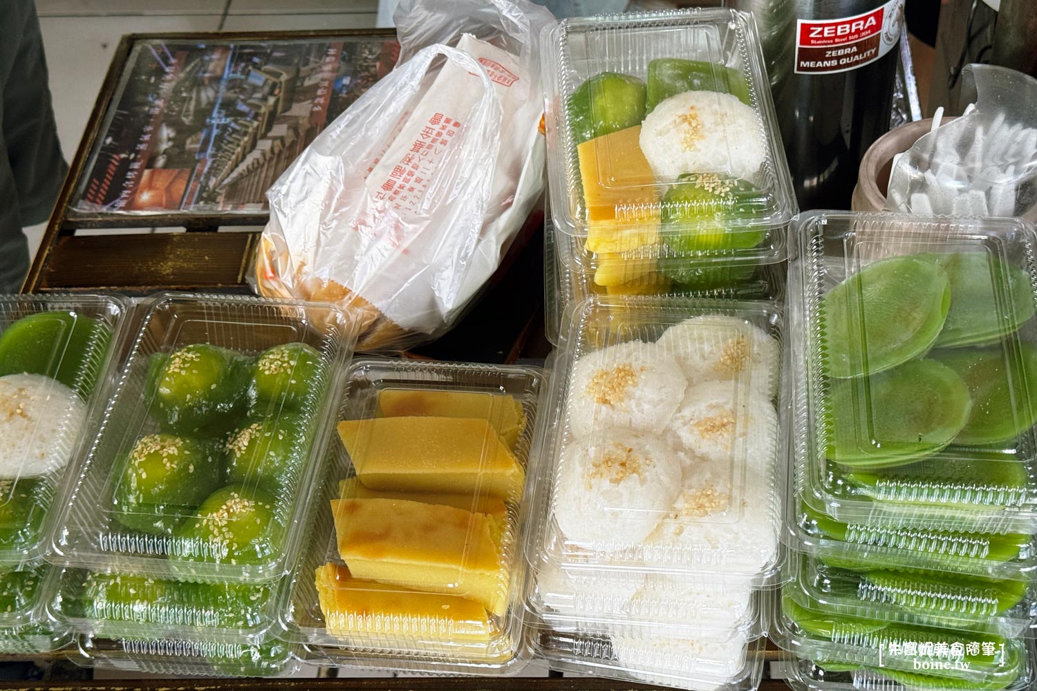 中和美食｜小梅越南法國麵包．內行人推薦低調小吃．炭火烤更香酥 @朱寶妮美食隨筆