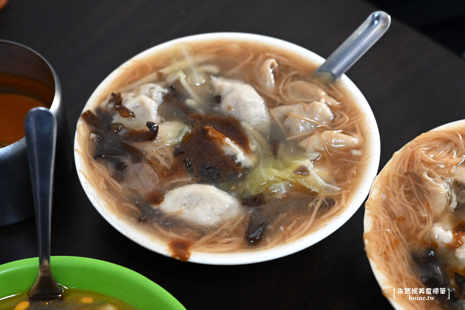 新北美食｜同安街麵線羹在永和！傳承60年老店第三代．必吃麻辣臭豆腐 @朱寶妮美食隨筆