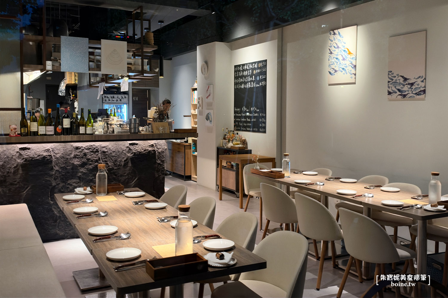 鯡魚工作室｜內湖人氣餐酒館．必吃炭烤扇子肉．開業兩年依舊天天客滿 @朱寶妮美食隨筆
