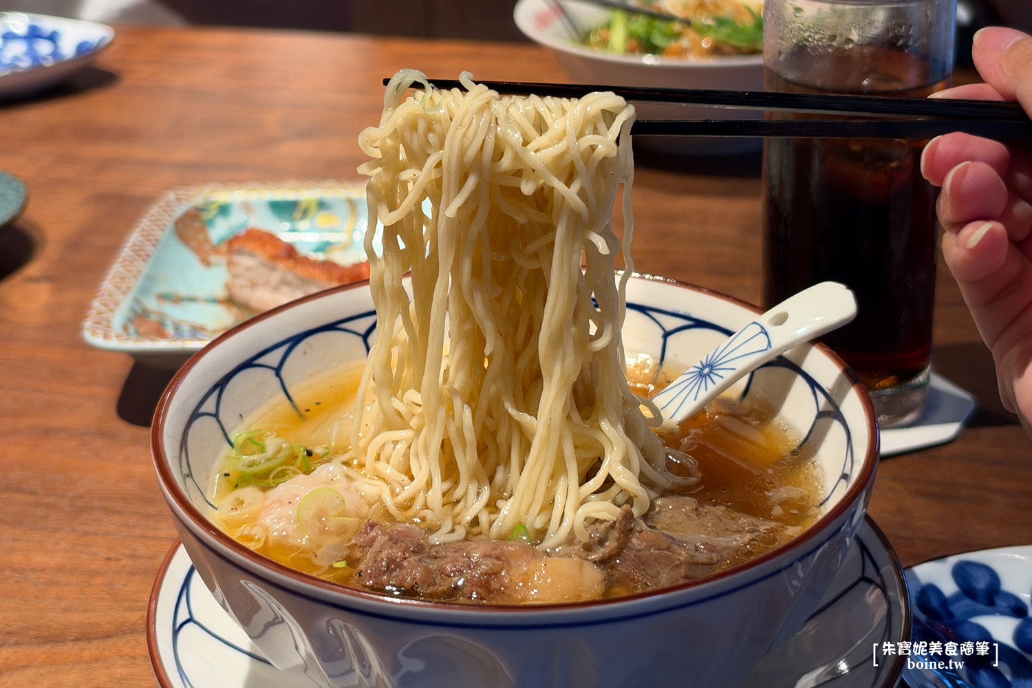 台北新開幕｜万端．肝苦嘆呷郎不再漂泊！必吃牛肉麵．首店落腳小巨蛋商圈 @朱寶妮美食隨筆